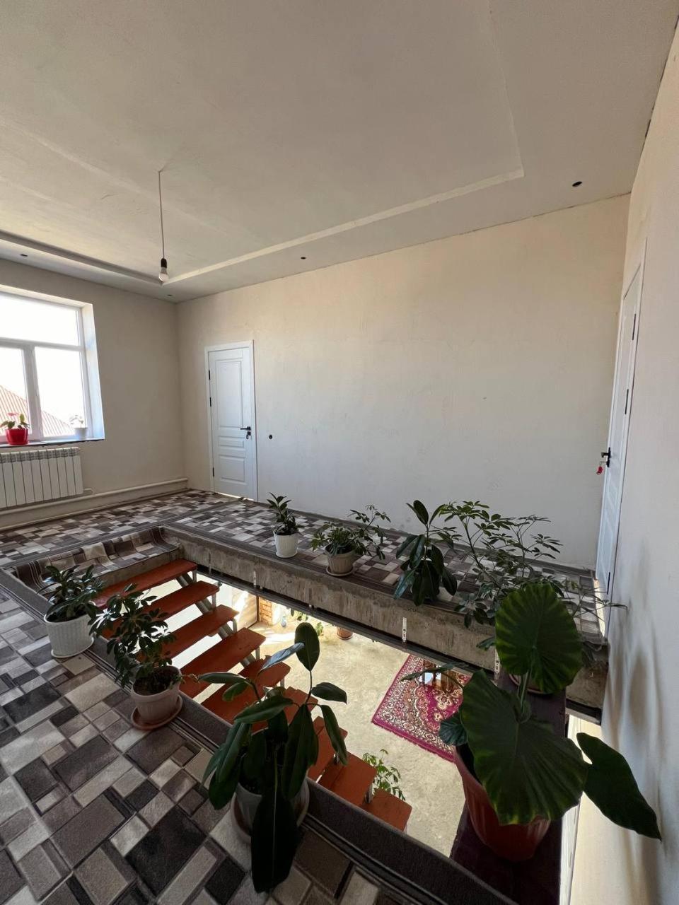 Emir Guest House In Каракол Экстерьер фото